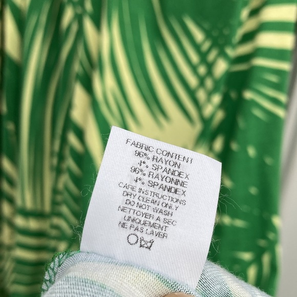 Green Leaf Print Dress - Picture 10 of 13